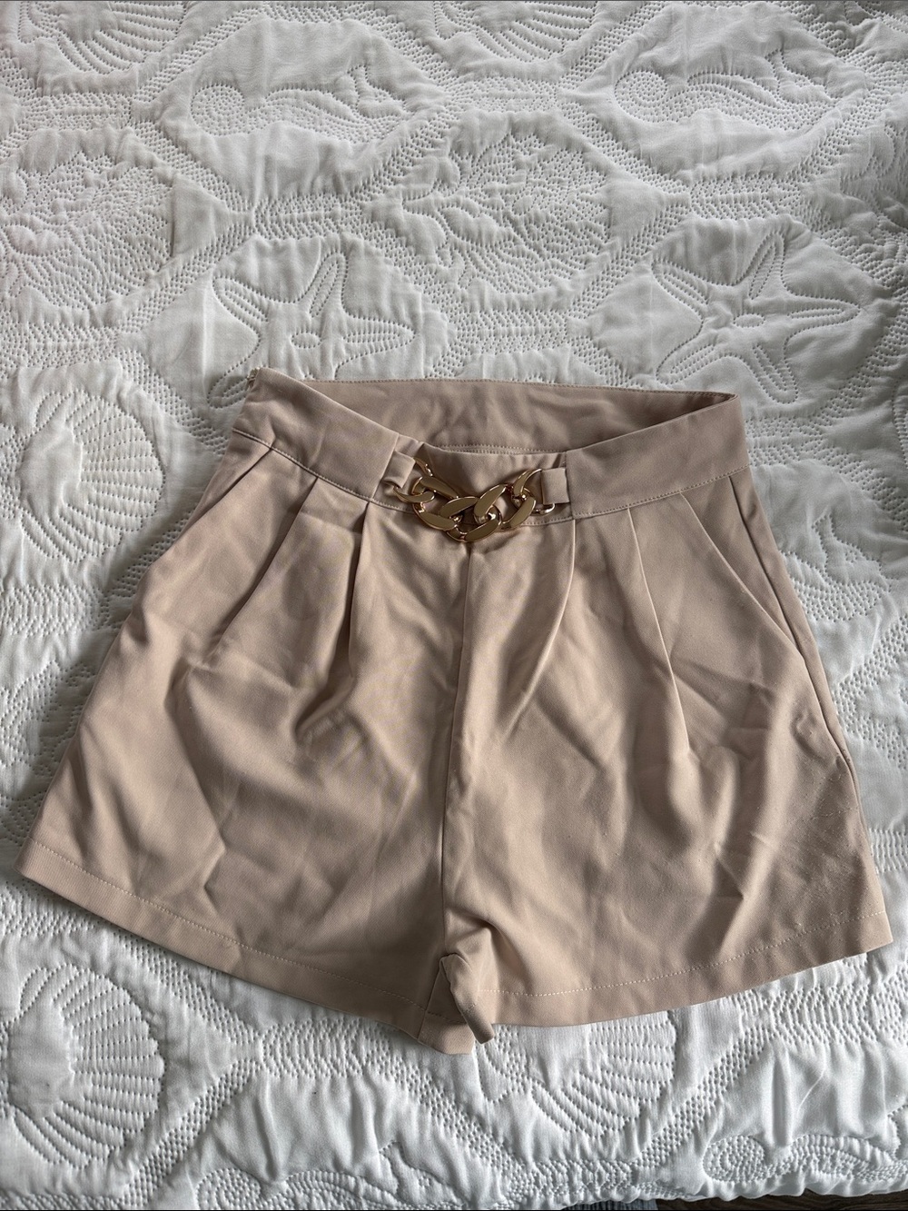 SHEIN Beige High-Waist Chain Accent Women’s Shorts